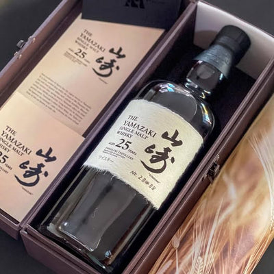 從山崎12年到25年：為何日本威士忌能換一輛車？深度解析水楢桶的「液體黃金」價值